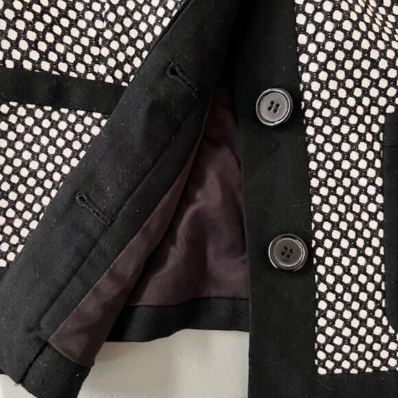 Club Monaco Sz 8 Classic Black and White Long-Sleeved Jacket in Great Condition - Picture 5 of 5